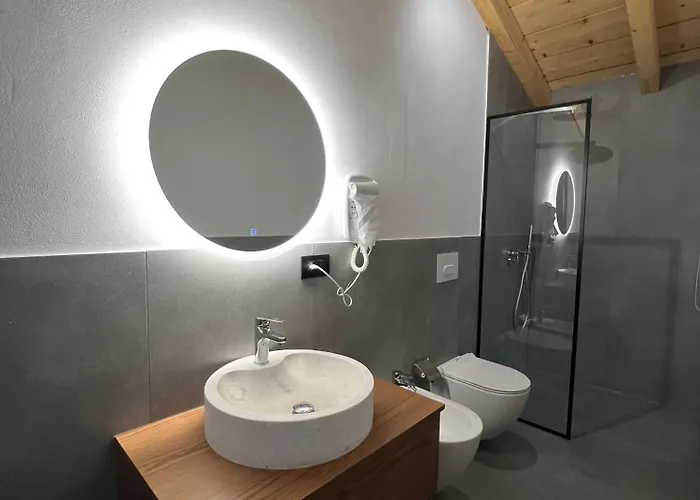 Si N'shpi Tande - Mrizi I Zanave