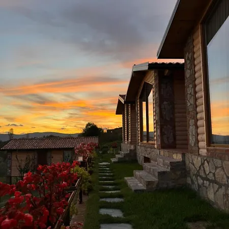 Si N'shpi Tande - Mrizi I Zanave Casa de Férias *