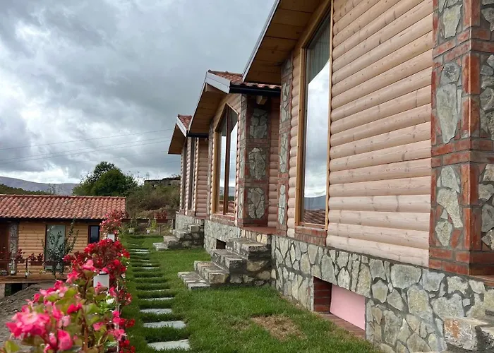 Si N'shpi Tande - Mrizi I Zanave Casa de Férias